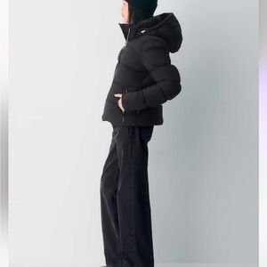 Aritzia SuperSnug Black Puffer Jacket